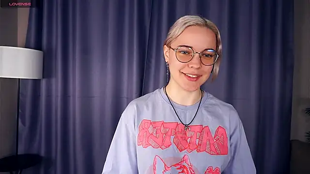 Snapshot of EdaKirkIin chatting on 24, 11, 2025 EdaKirkIin online show from 24, 11, 2025