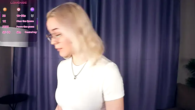 Snapshot of EdaKirkIin chatting on 26, 11, 2025 EdaKirkIin online show from 26, 11, 2025