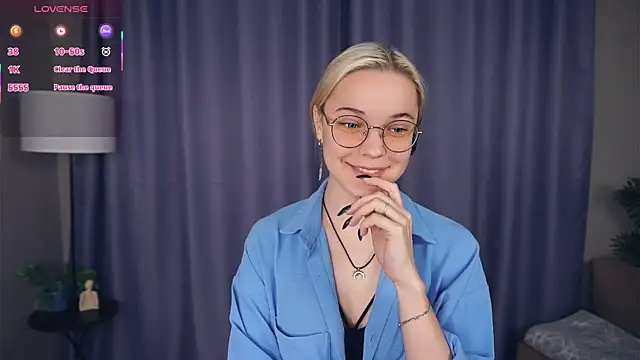 Snapshot of EdaKirkIin chatting on 5, 12, 2025 EdaKirkIin online show from 5, 12, 2025