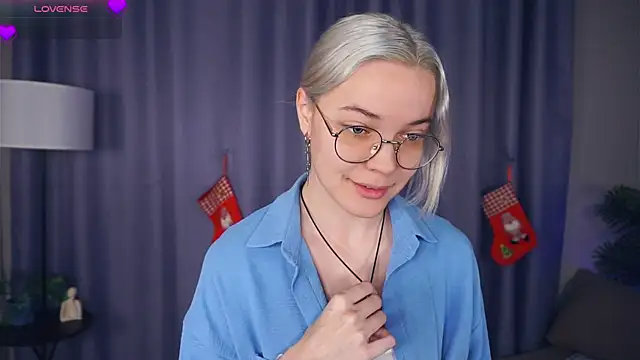 Snapshot of EdaKirkIin chatting on 16, 12, 2025 EdaKirkIin online show from 16, 12, 2025