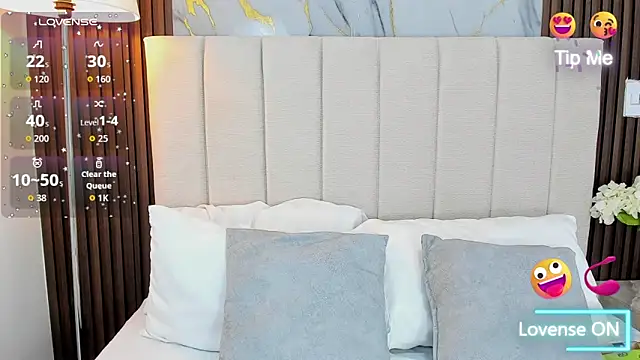 Victoria Guzman online show from 11, 3, 2026