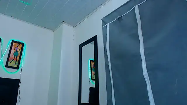 natashat lorent online show from 5, 4, 2026