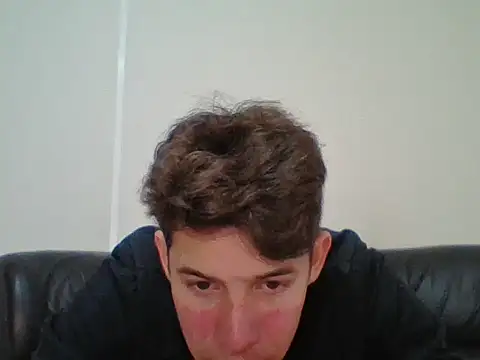 Maxtaylor18 online show from 11, 11, 2025