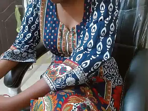 Snapshot of shallyji chatting on 14, 10, 2025 shallyji online show from 14, 10, 2025