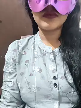 Snapshot of Hot_Alia04 chatting on 3, 11, 2025 Hot Alia04 online show from 3, 11, 2025