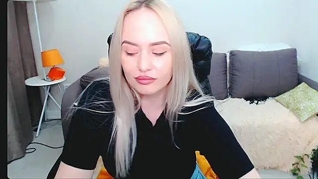 LiluMoon   online show from 3, 4, 2026
