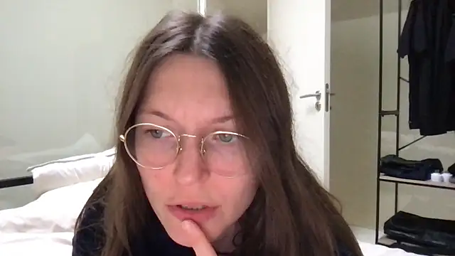 Scorpion Peach online show from 8, 1, 2026