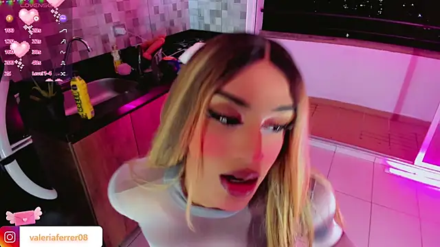 Snapshot of SEXYTSLATINA chatting on 28, 11, 2025 SEXYTSLATINA online show from 28, 11, 2025