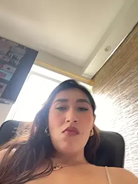 Isa Villamarin online show from 18, 9, 2025