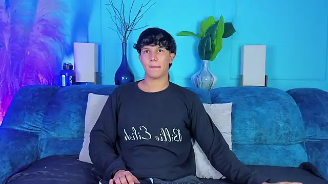 Leo Savage  online show from 6, 1, 2026