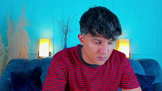 Leo Savage  online show from 4, 3, 2026