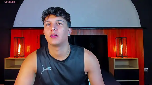 Snapshot of Leo_Savage_ chatting on 6, 6, 2026 Leo Savage online show from 6, 6, 2026