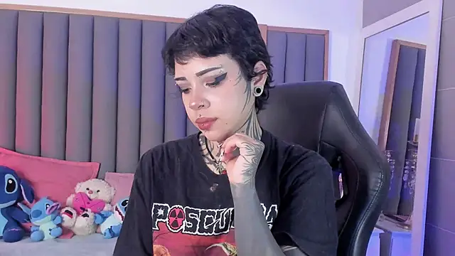 misstomie  online show from 19, 11, 2025