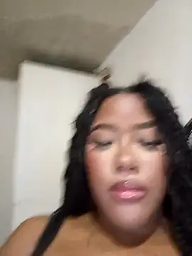 Snapshot of Nahomi_Rivera chatting on 13, 11, 2025 Nahomi Rivera online show from 13, 11, 2025