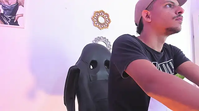  Tarekk  online show from 29, 9, 2025