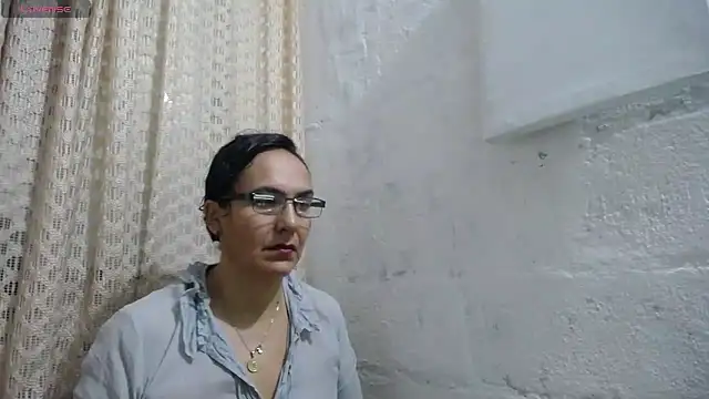 Snapshot of gabbyparker_ chatting on 10, 9, 2025 gabbyparker online show from 10, 9, 2025