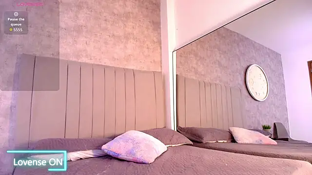 karla-ruiz online show from 28, 9, 2025