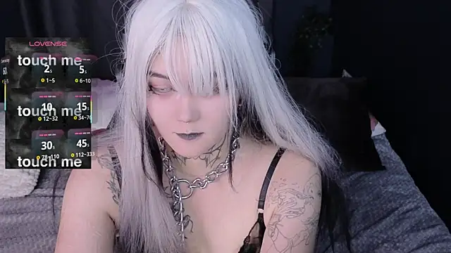 GothXRaven online show from 19, 10, 2025