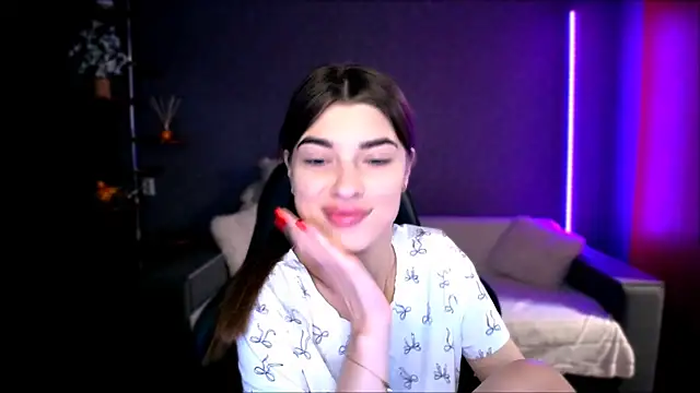 Dianaa Lee0 online show from 19, 9, 2025