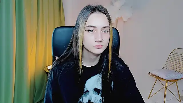 olivianorton online show from 17, 9, 2025