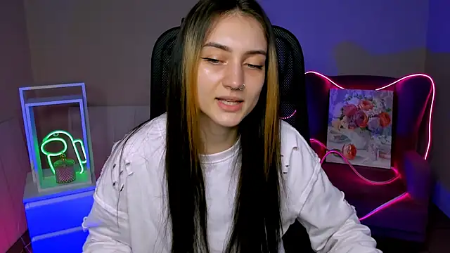 olivianorton online show from 4, 11, 2025