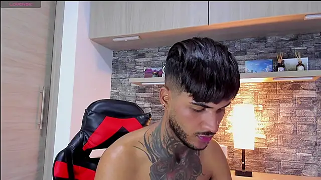 Snapshot of Theimperialboys_ chatting on 28, 9, 2025 Theimperialboys online show from 28, 9, 2025