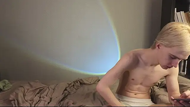 Snapshot of saintlauren1 chatting on 14, 9, 2025 saintlauren1 online show from 14, 9, 2025