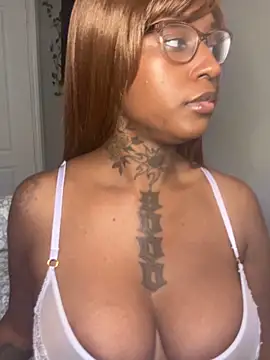 Snapshot of MistiSavannah chatting on 5, 11, 2025 MistiSavannah online show from 5, 11, 2025