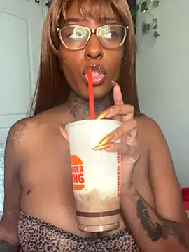 Snapshot of MistiSavannah chatting on 6, 11, 2025 MistiSavannah online show from 6, 11, 2025