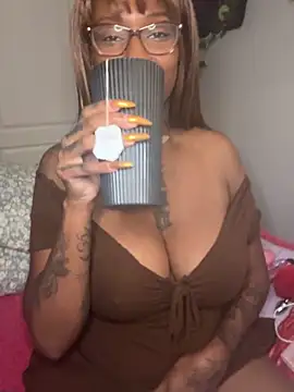 Snapshot of MistiSavannah chatting on 15, 11, 2025 MistiSavannah online show from 15, 11, 2025