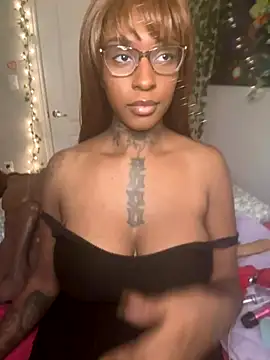 Snapshot of MistiSavannah chatting on 2, 12, 2025 MistiSavannah online show from 2, 12, 2025