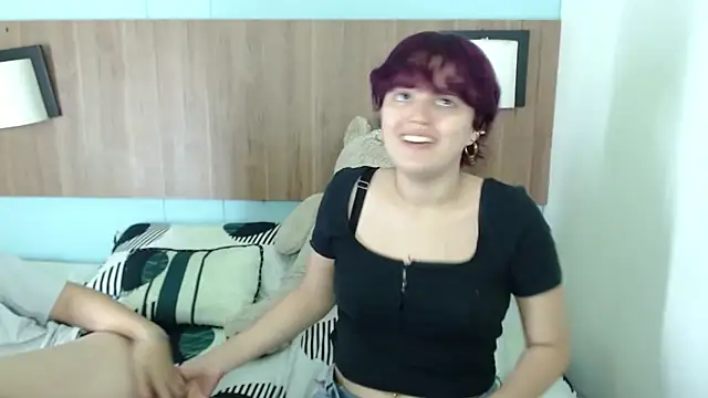 Snapshot of JadeAndJess_ chatting on 18, 9, 2025 JadeAndJess online show from 18, 9, 2025