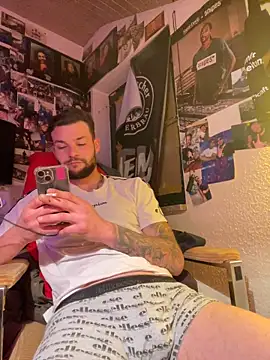 Mexxwell69 online show from 1, 11, 2025