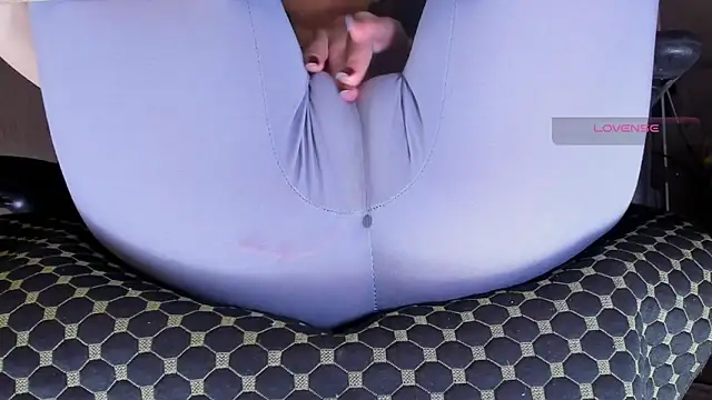 Cameltoe squirt inPants online show from 17, 12, 2025