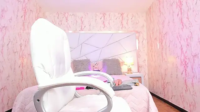 Emily Whinfre online show from 2, 10, 2025