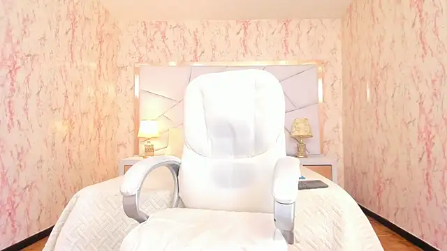 Emily Whinfre online show from 7, 2, 2026