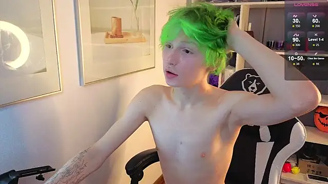 Snapshot of Your_avatar chatting on 20, 11, 2025 Your avatar online show from 20, 11, 2025