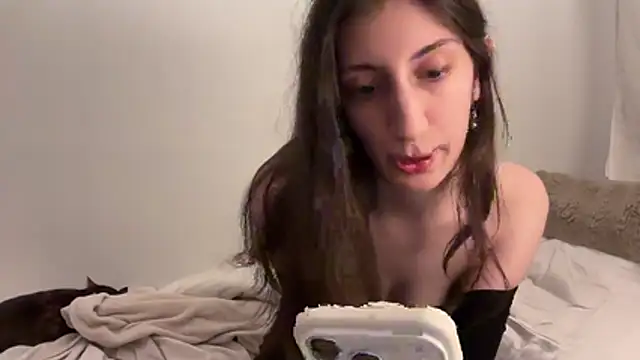 Snapshot of mariebellemont chatting on 6, 8, 2026 mariebellemont online show from 6, 8, 2026