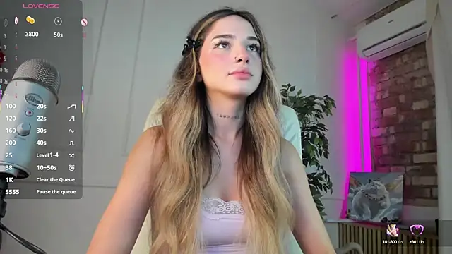 Snapshot of Blessed_Molly chatting on 28, 9, 2025 Blessed Molly online show from 28, 9, 2025