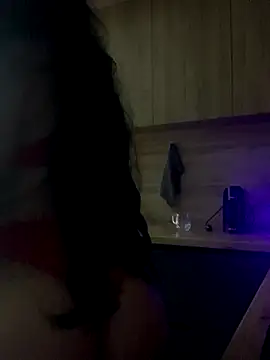 itsyourgirltee online show from 2, 12, 2025