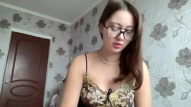 Snapshot of StellarAlice chatting on 2, 12, 2025 StellarAlice online show from 2, 12, 2025