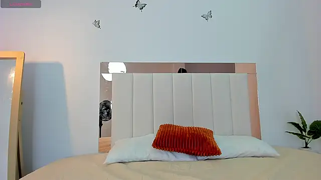 Doll Isa  online show from 14, 1, 2026