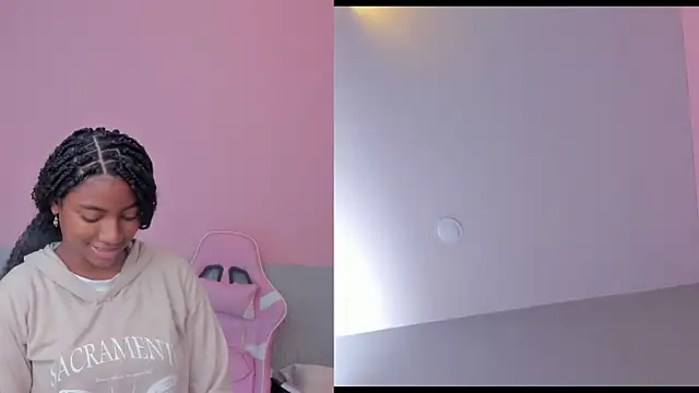 Laraebony  online show from 2, 7, 2026