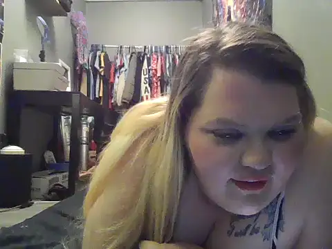 Prettyeyefairy online show from 7, 6, 2026