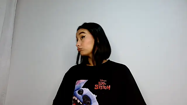 Gia Lee online show from 15, 10, 2025