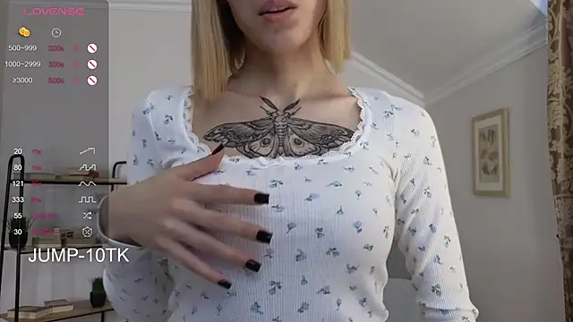 Sonia Jones online show from 4, 12, 2025