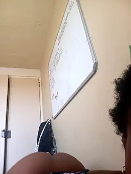 Snapshot of Freakysluttt chatting on 22, 9, 2025 Freakysluttt online show from 22, 9, 2025