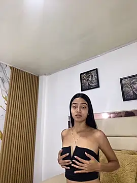 millycute18  online show from 7, 10, 2025