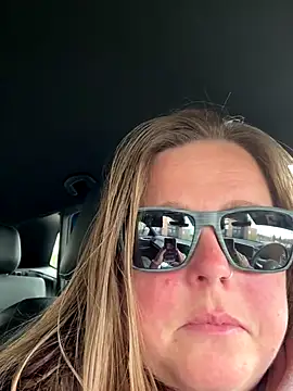 Snapshot of hornykitty1210 chatting on 24, 10, 2025 hornykitty1210 online show from 24, 10, 2025