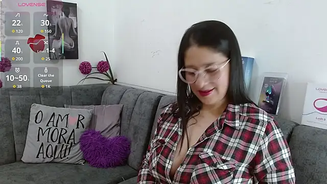 Snapshot of Alana_steel_1 chatting on 24, 4, 2026 Alana steel 1 online show from 24, 4, 2026